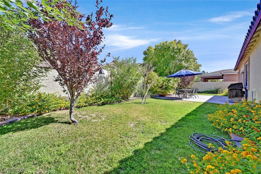 8208 Redbud Vine Street, North Las Vegas 89085