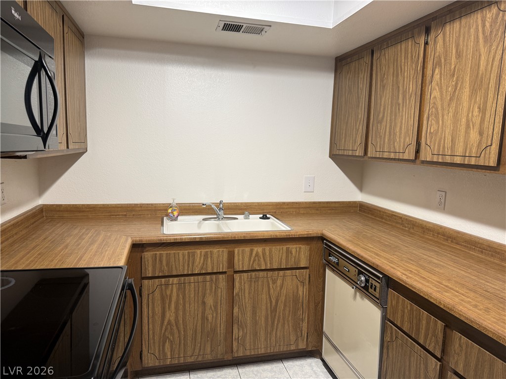 Photo 5 of 1036 Willow Tree Drive #A