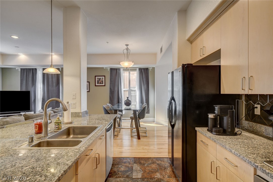 Photo 18 of 44, 38 E Serene Avenue #306