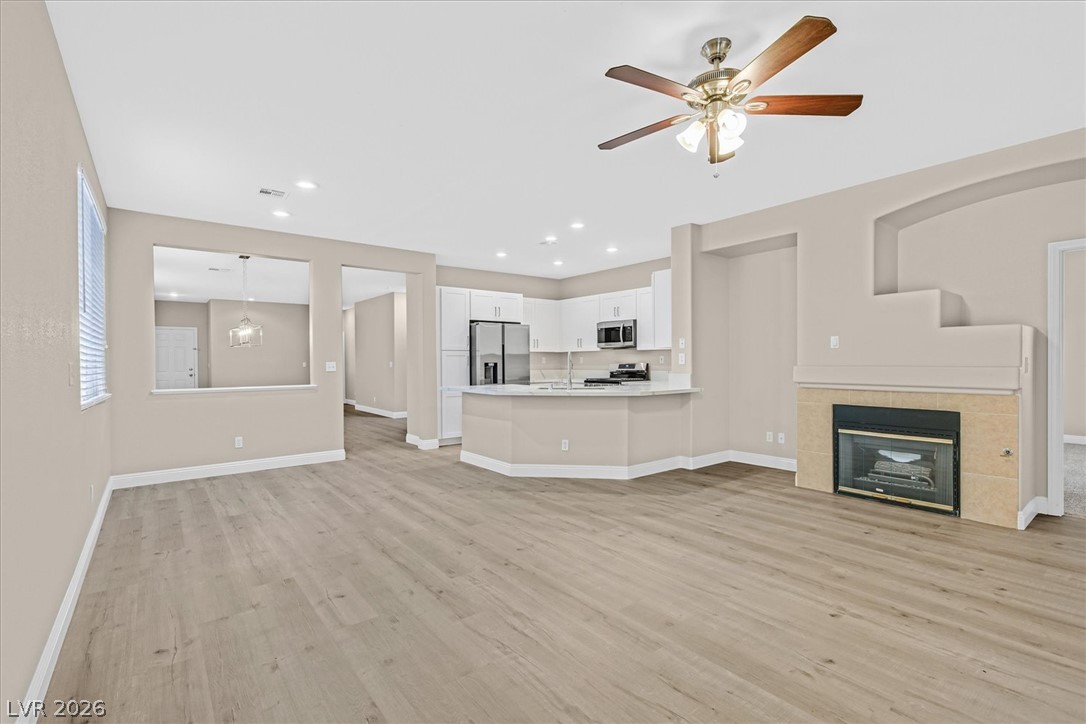 Photo 4 of 2259 Surrey Meadows Avenue