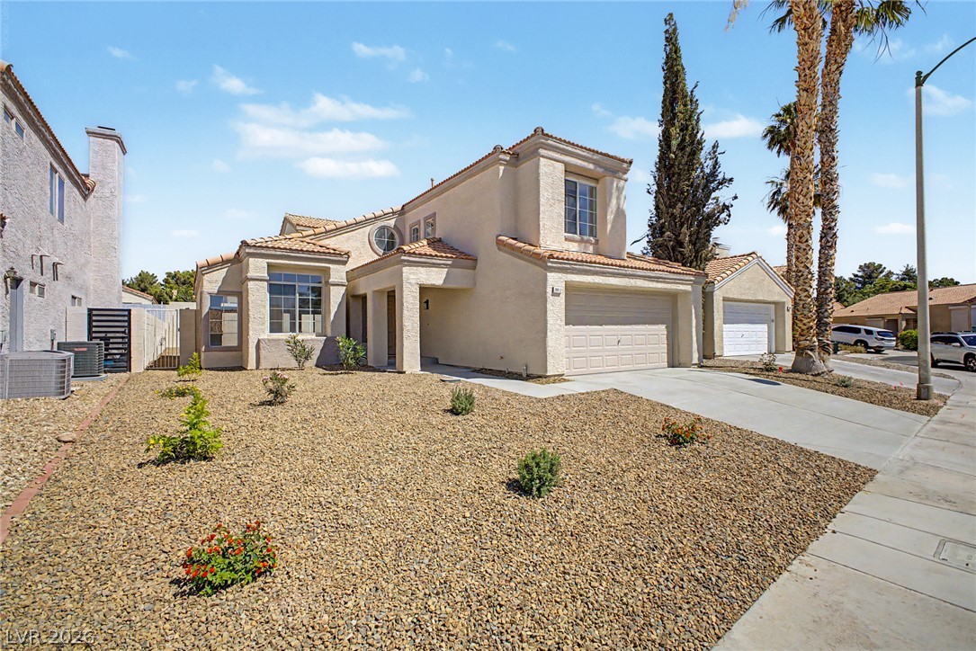Photo 3 of 9812 Eagle Rock Court