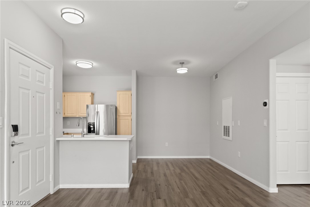 Photo 4 of 855 N Stephanie Street #2615