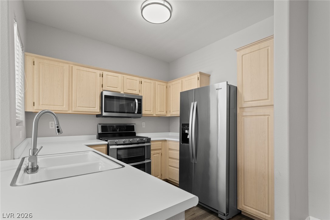 Photo 5 of 855 N Stephanie Street #2615