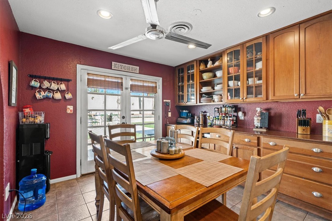 Photo 6 of 35, 3684 E Cherokee Avenue