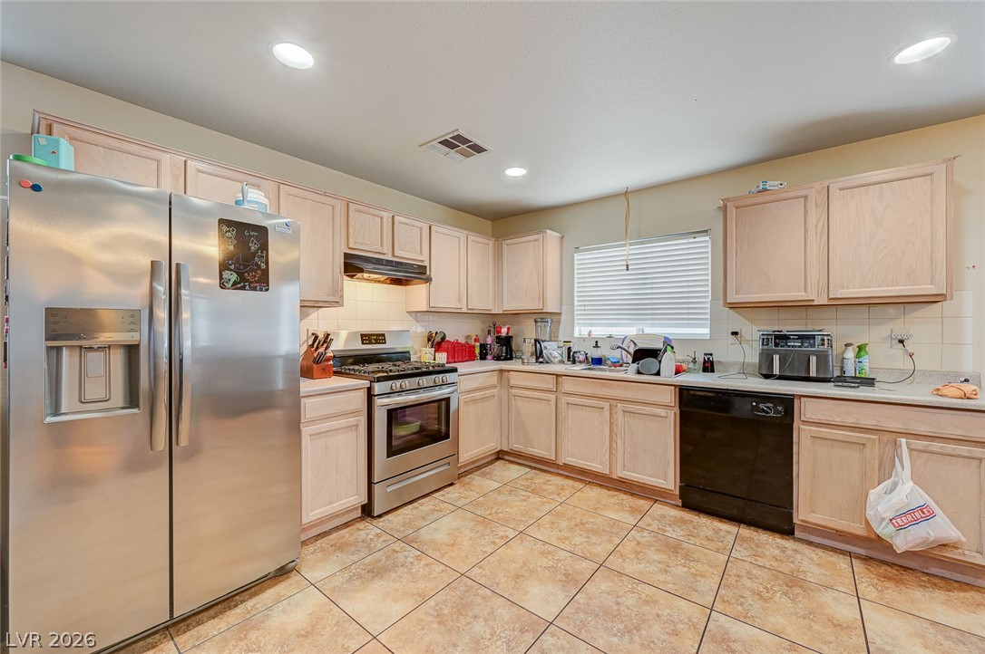 Photo 9 of 26, 5151 Starter Avenue