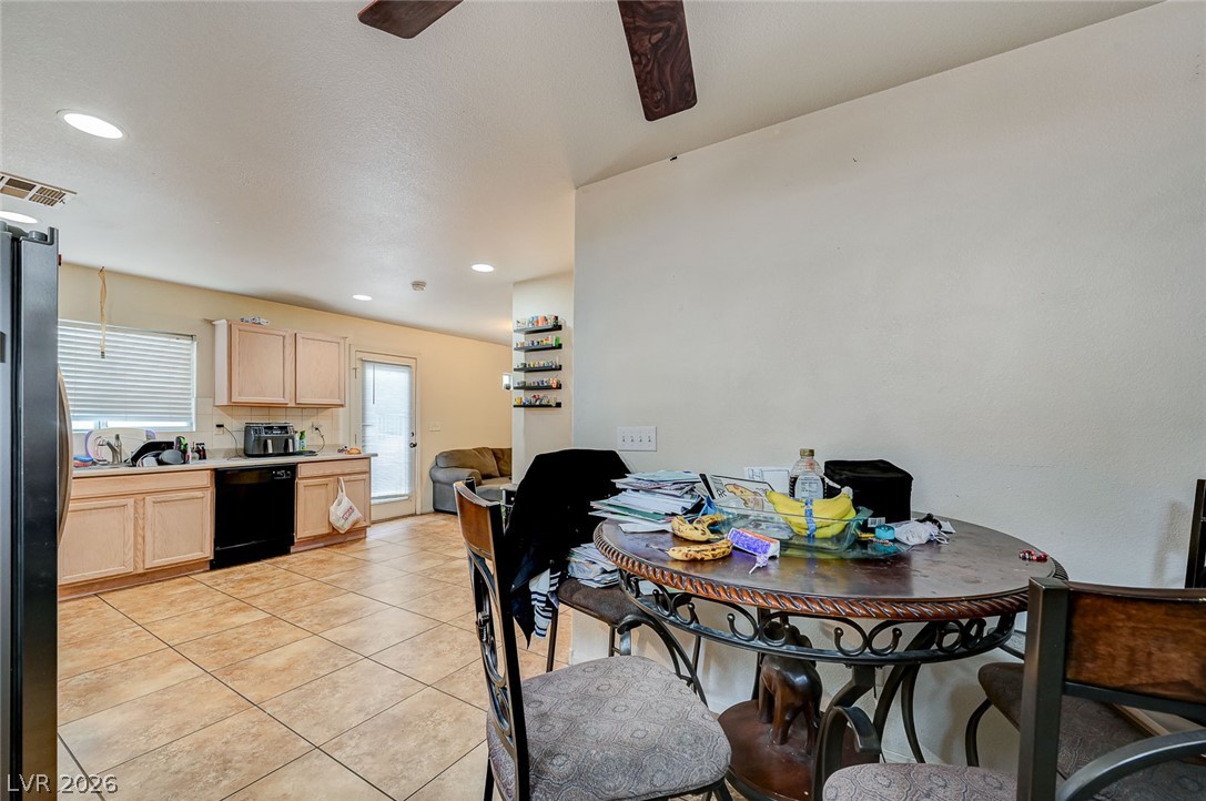 Photo 13 of 26, 5151 Starter Avenue