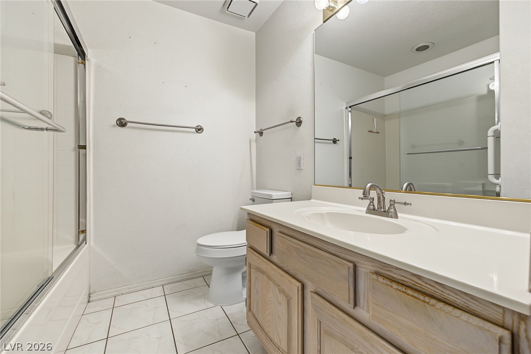 Photo 16 of 31, 701 Capri Drive #10B
