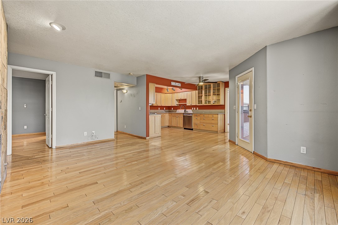 Photo 7 of 31, 701 Capri Drive #10B