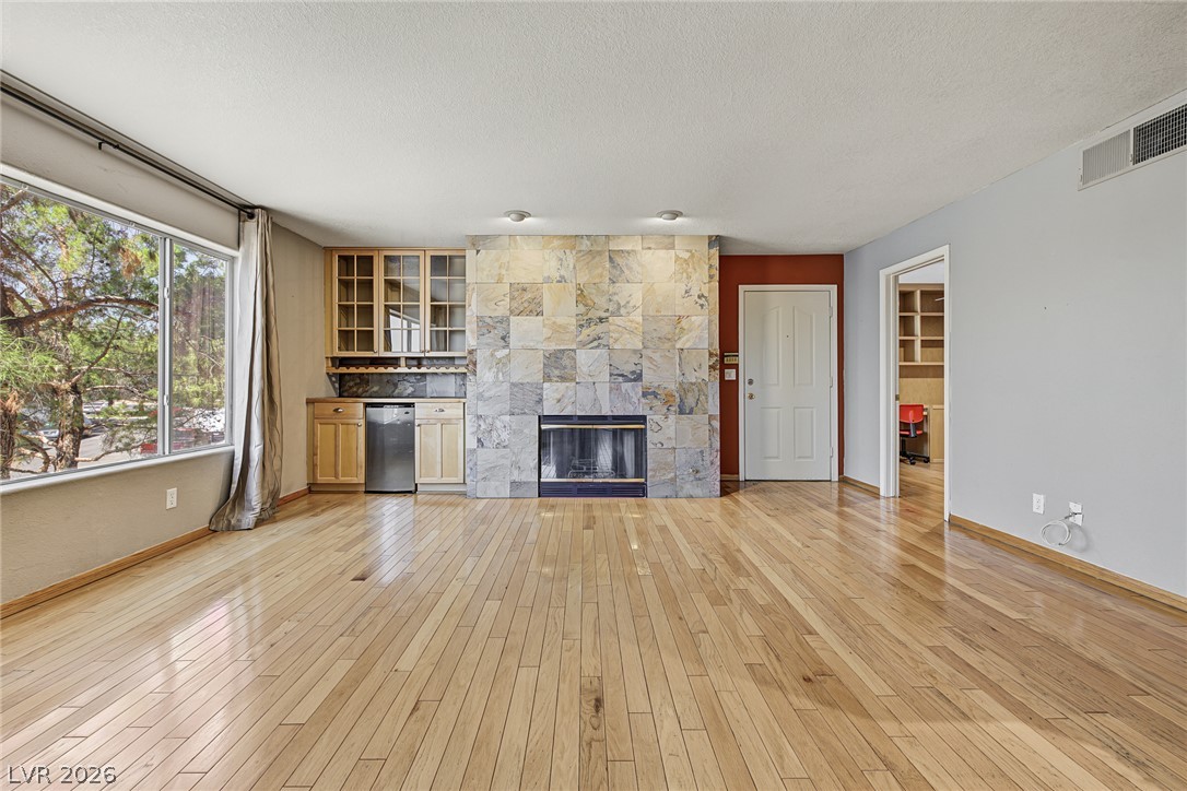 Photo 6 of 31, 701 Capri Drive #10B