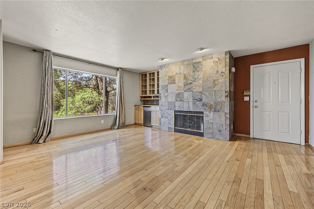 Photo 8 of 31, 701 Capri Drive #10B