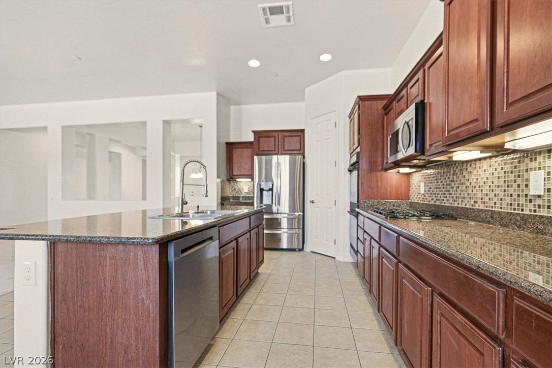 Photo 14 of 52, 208 Palmetto Pointe Drive