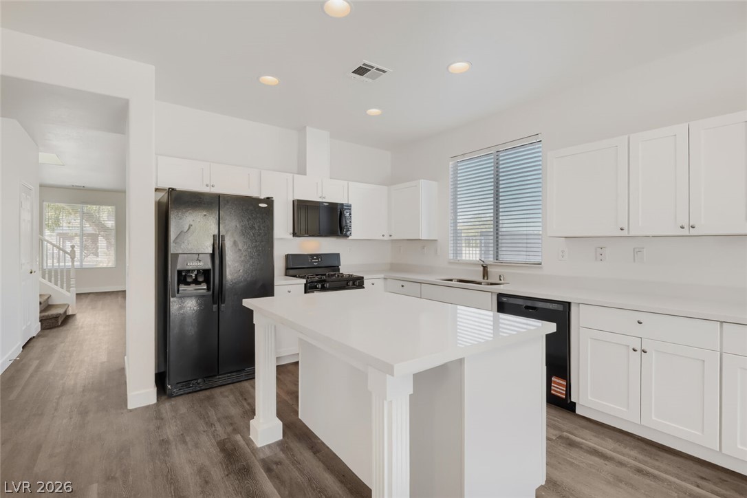 Photo 8 of 29, 520 Moses Lake Court