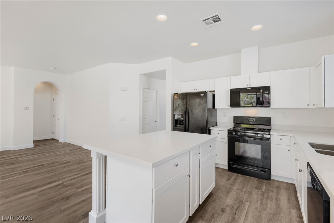 Photo 9 of 29, 520 Moses Lake Court