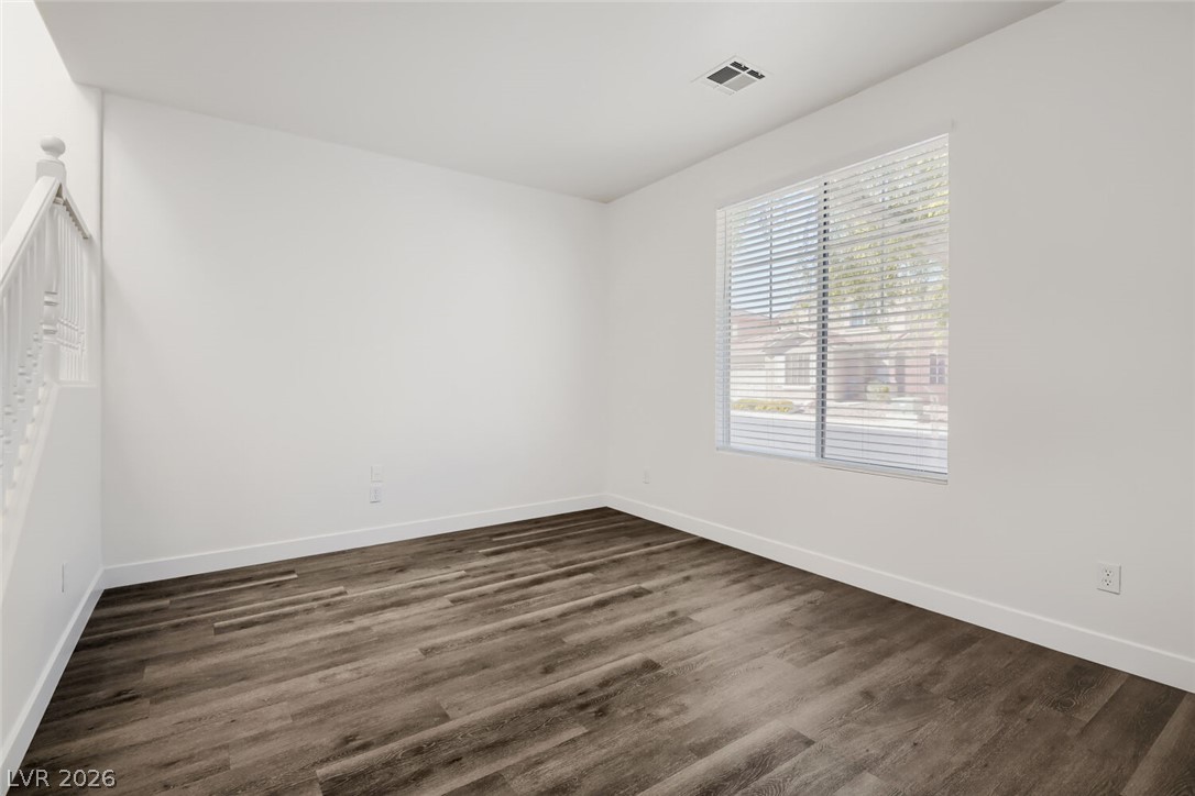 Photo 11 of 29, 520 Moses Lake Court