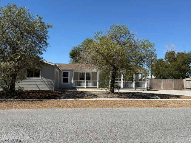 Photo 2 of 3120 S Summerwood Street