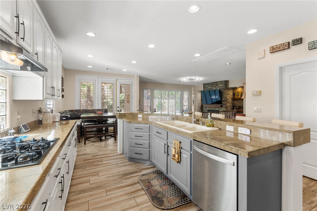 Photo 18 of 67, 2017 Arbor Forest Street