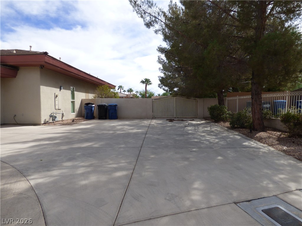 Photo 31 of 33, 7695 Gilespie Street