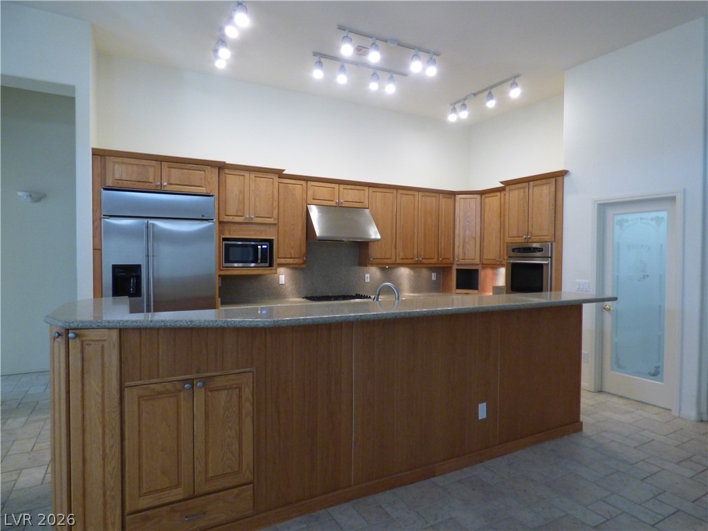 Photo 9 of 33, 7695 Gilespie Street