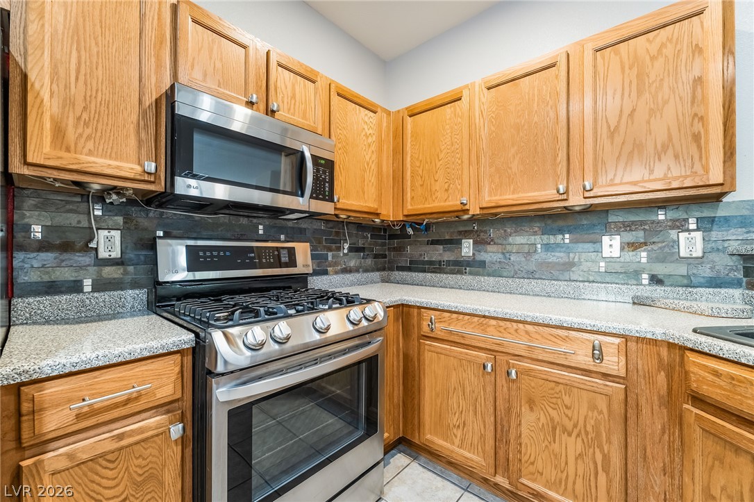 Photo 9 of 29, 6245 Dan Blocker Avenue #102