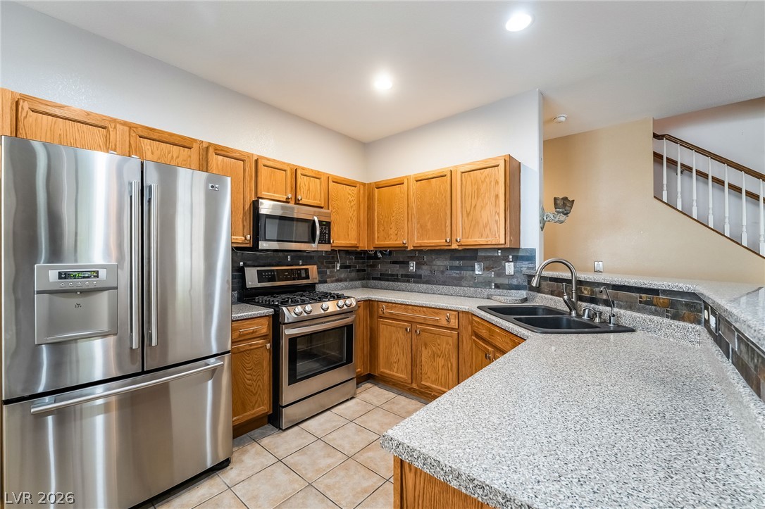 Photo 11 of 29, 6245 Dan Blocker Avenue #102