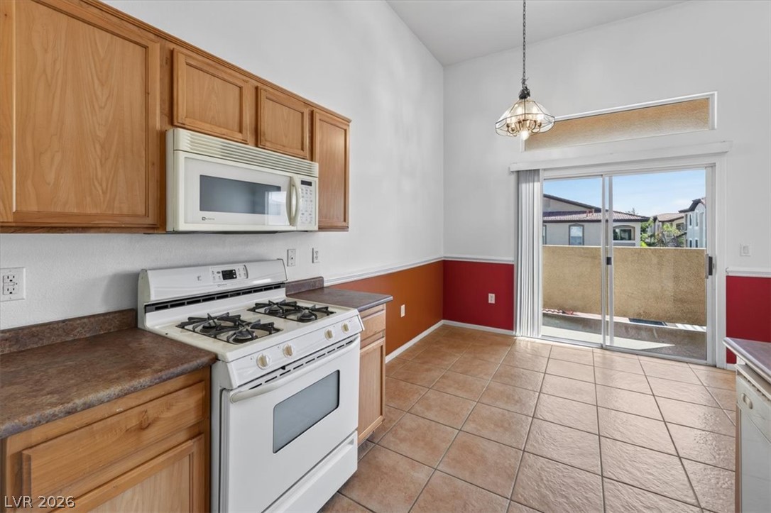 Photo 19 of 40, 3575 Cactus Shadow Street #204
