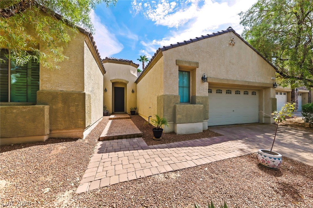 Photo 3 of 8117 Orchard Glen Avenue