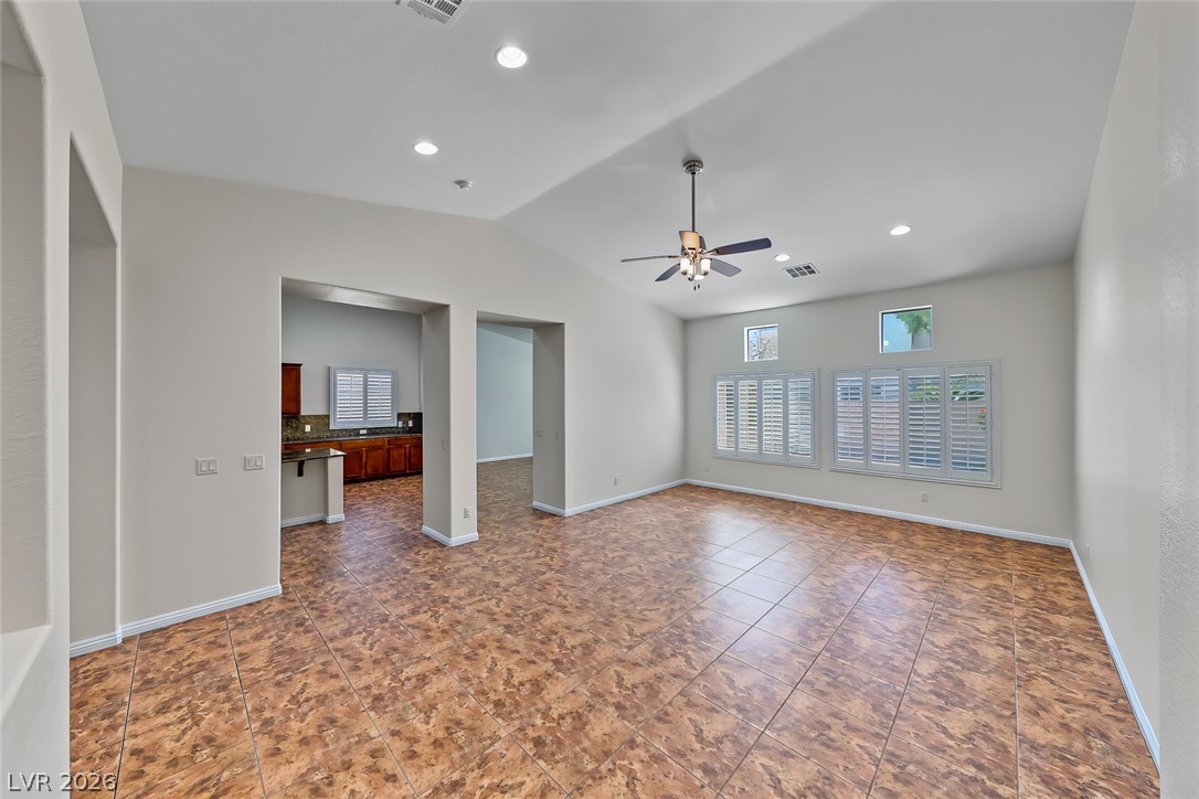 Photo 6 of 30, 8117 Orchard Glen Avenue