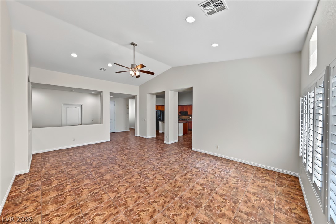 Photo 8 of 30, 8117 Orchard Glen Avenue