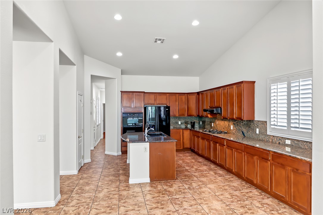 Photo 10 of 30, 8117 Orchard Glen Avenue