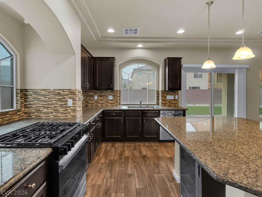 Photo 11 of 34, 6465 Grande River Court