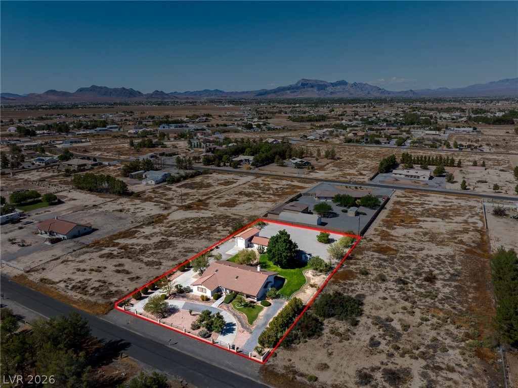 Photo 31 of 31, 880 W Lupin Street