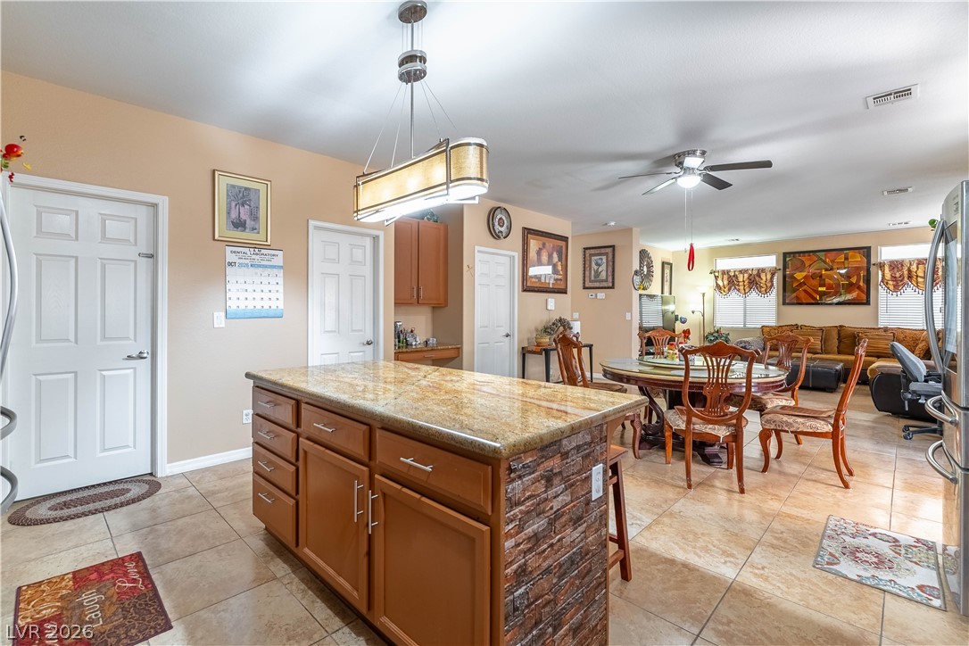 Photo 9 of 25, 3917 Canary Cedar Street
