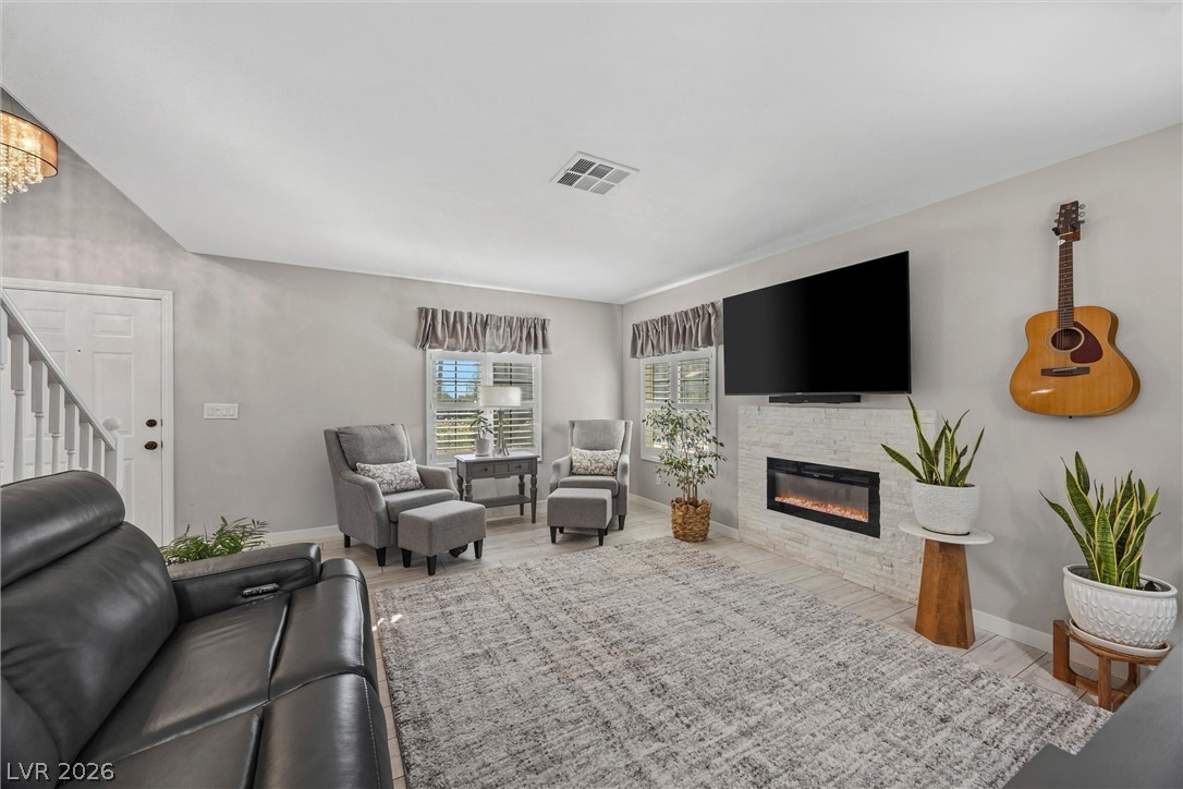 Photo 4 of 8212 Diamond Star Court