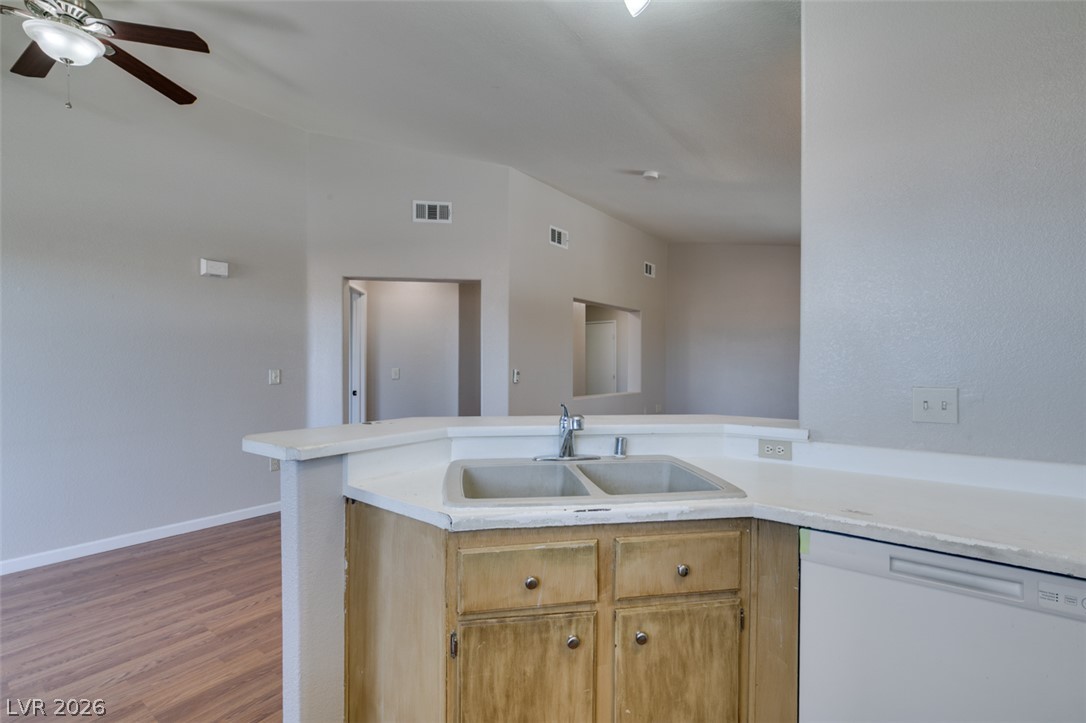 Photo 7 of 37, 1881 W Alexander Road #2062
