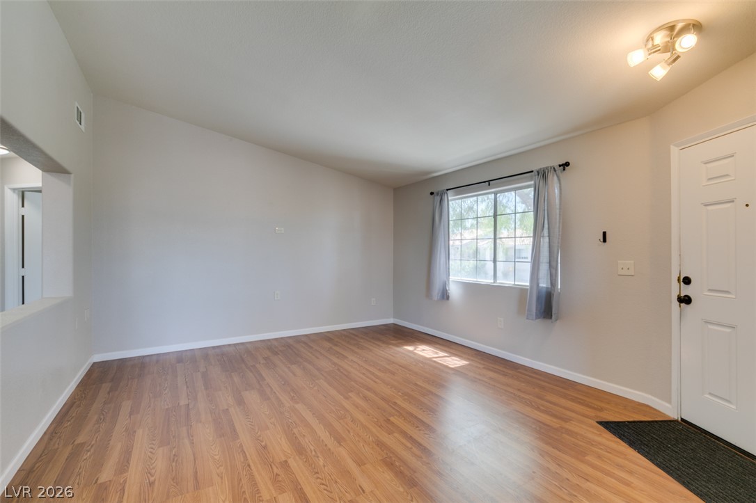 Photo 14 of 37, 1881 W Alexander Road #2062