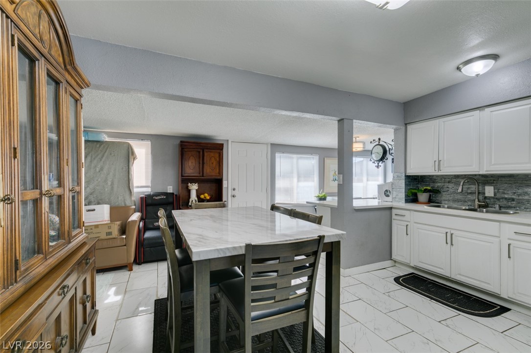 Photo 11 of 37, 1325 Ardmore Street