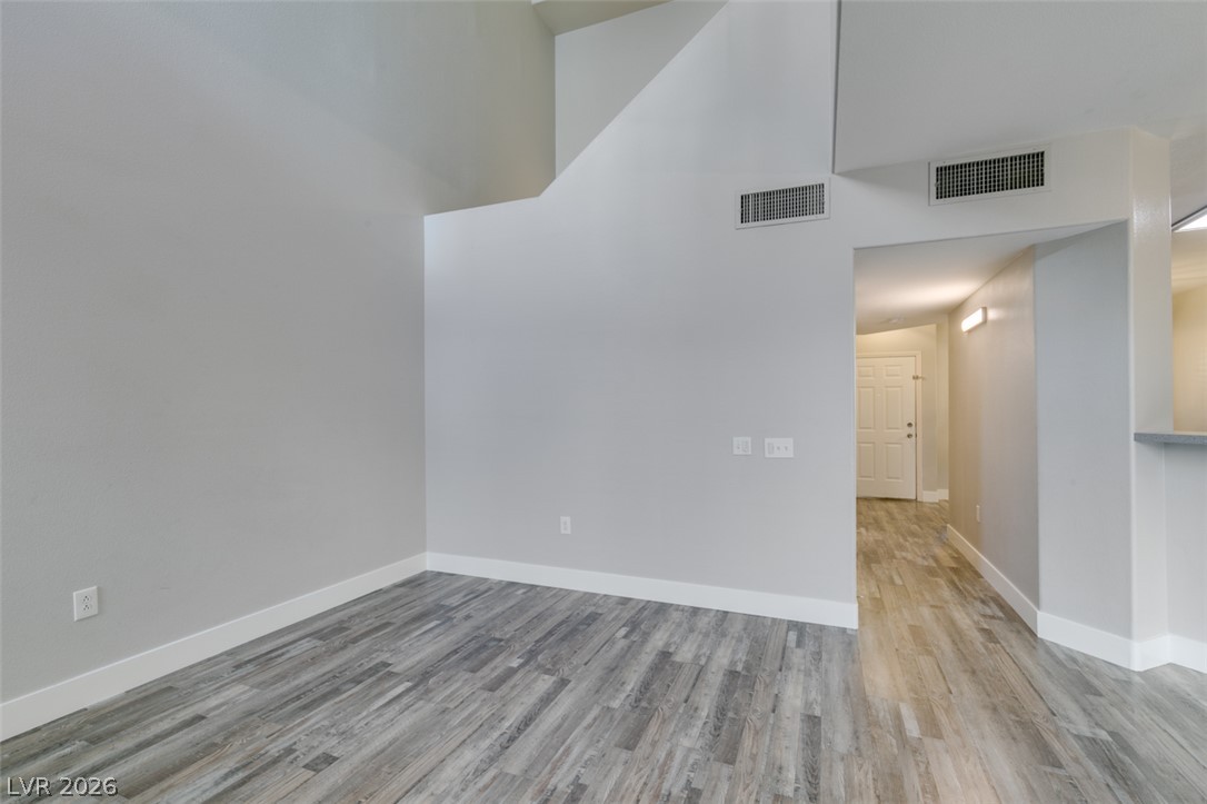 Photo 9 of 44, 2001 Jade Creek Street #105