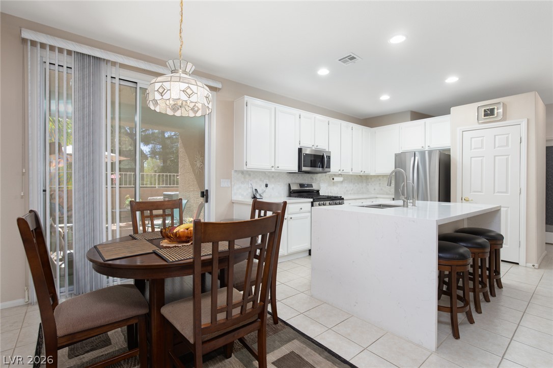 Photo 13 of 30, 10713 Glen Ellyn Court