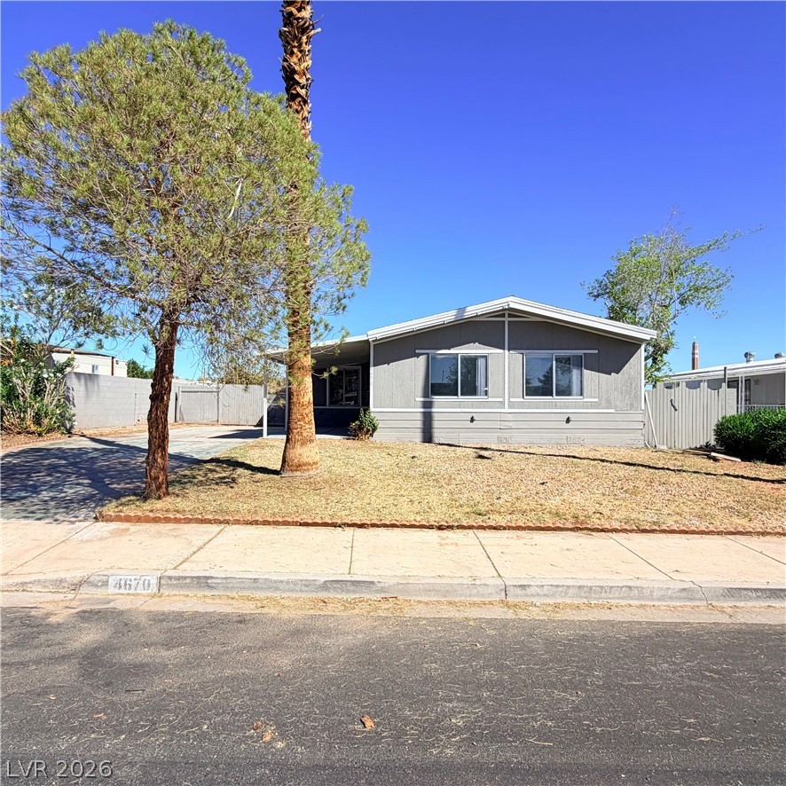 4670 Hildago Way, Las Vegas 89121