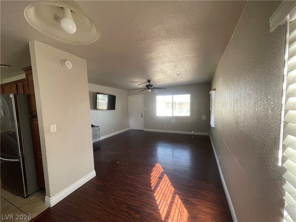 Photo 7 of 26, 608 Frederick Avenue
