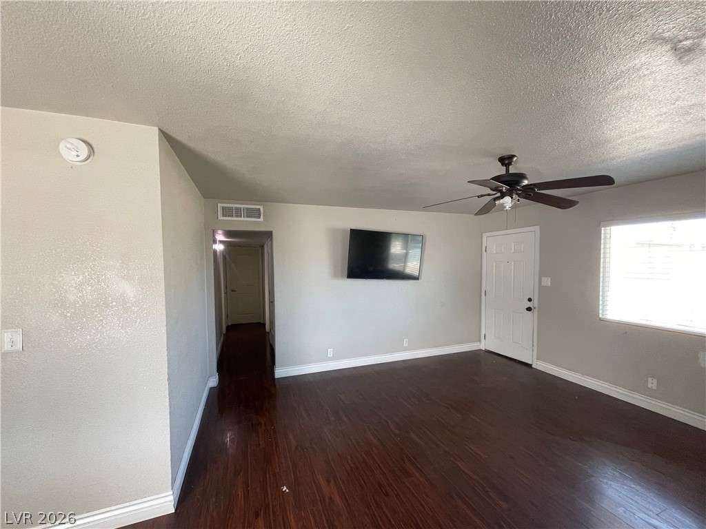 Photo 9 of 26, 608 Frederick Avenue