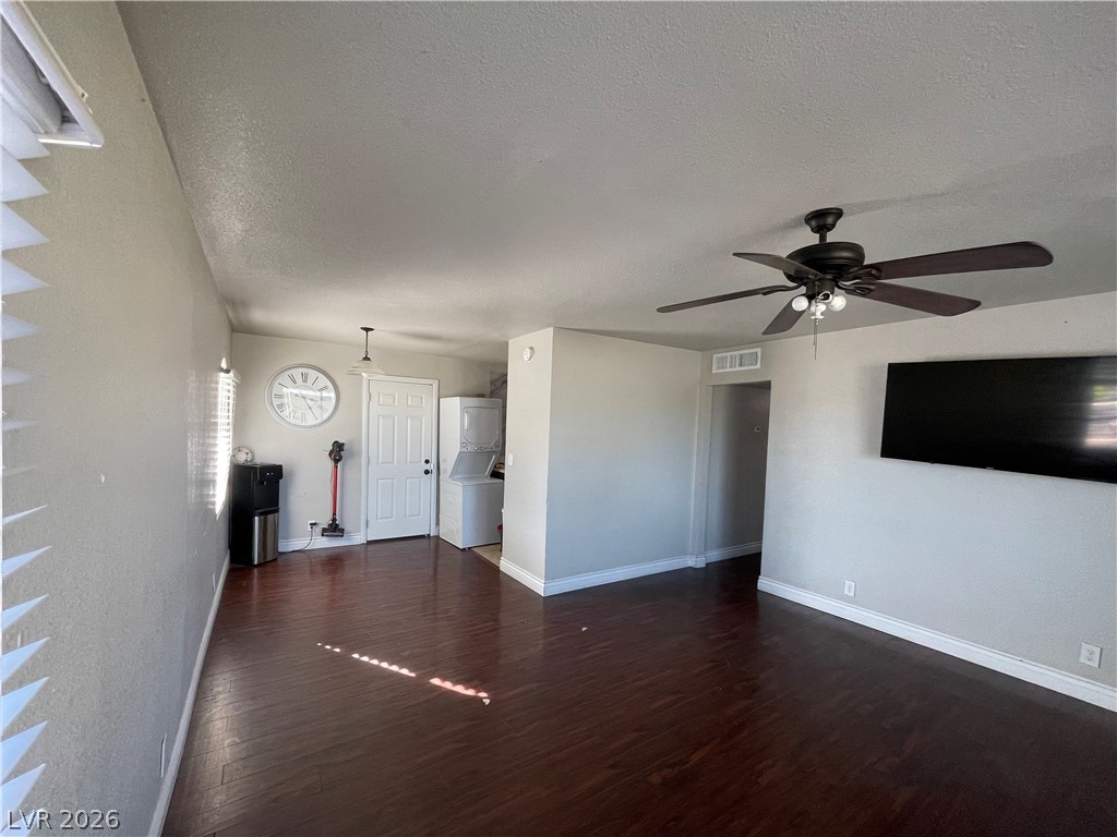 Photo 12 of 26, 608 Frederick Avenue