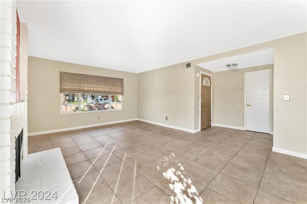 Photo 10 of 28, 5206 Brentmead Drive