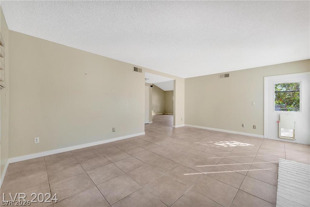 Photo 11 of 28, 5206 Brentmead Drive