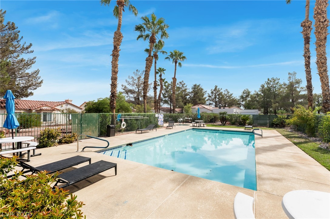 Photo 32 of 36, 5424 Comchec Way #105