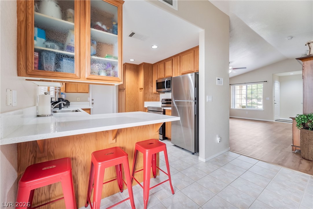 Photo 11 of 36, 5424 Comchec Way #105
