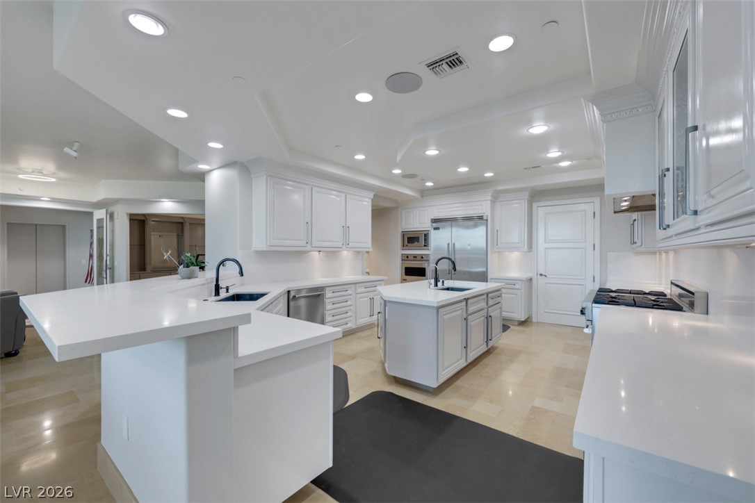 Photo 17 of 55, 9103 Alta Drive #404