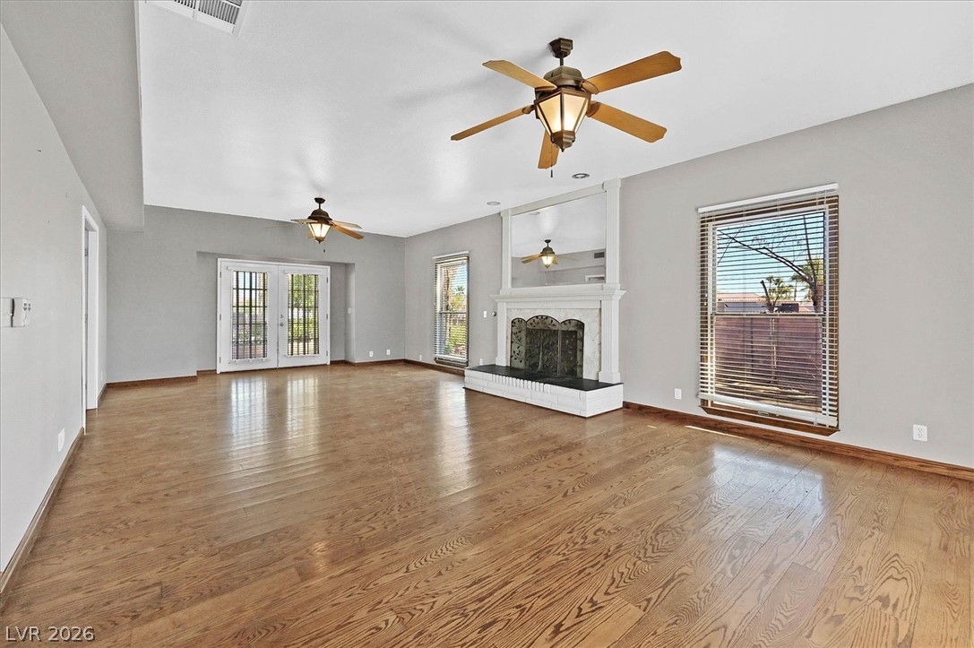 Photo 4 of 2721 S Miller Lane