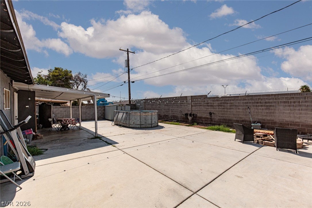 Photo 21 of 25, 3040 Holly Hill Avenue