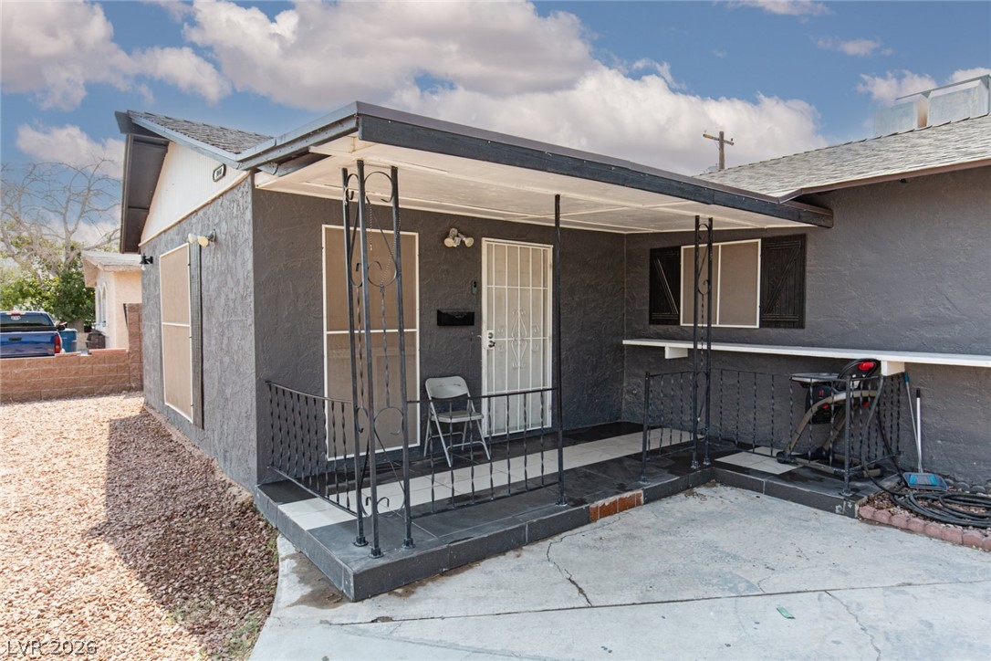 Photo 3 of 3040 Holly Hill Avenue